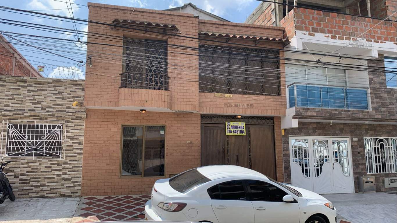 Bodega en Arriendo - Atanasio Girardot, Calle 33H, 366,61 m² (foto 2) — CREBI