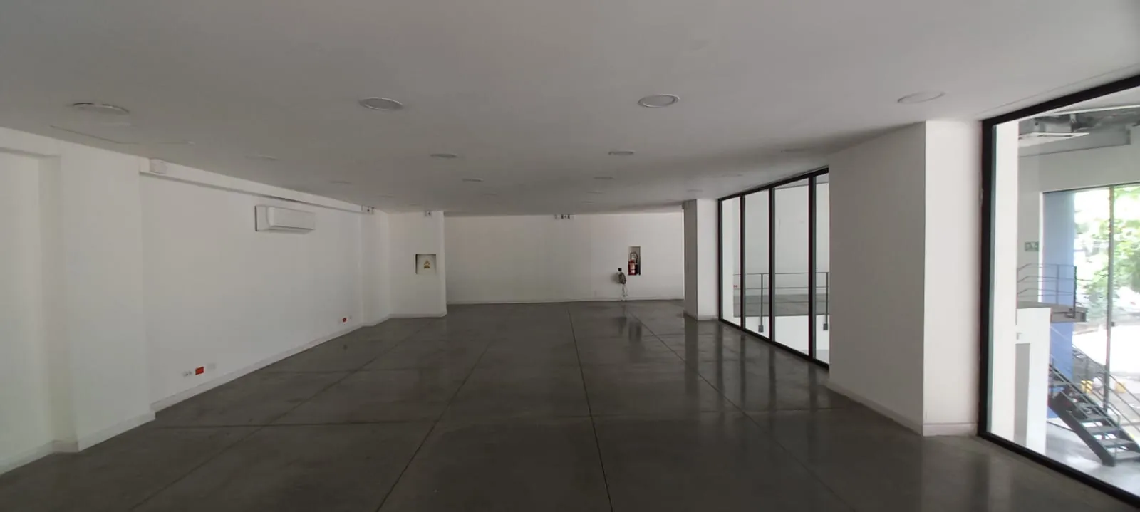 Local en Arriendo - Avenida 6 Bis Norte, Santa Mónica Residencial, Comuna 2, Cali ciudad, Cali, Sur, Valle del Cauca, RAP Pacífico, 760046, Colombia, 360,0 m² (foto 8) — CREBI