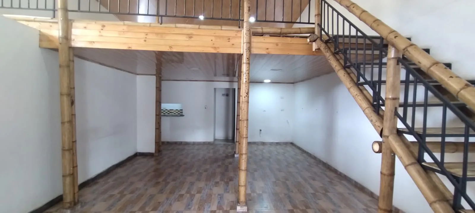 Local en Arriendo - Carrera 7, 155,0 m² (foto 2) — CREBI
