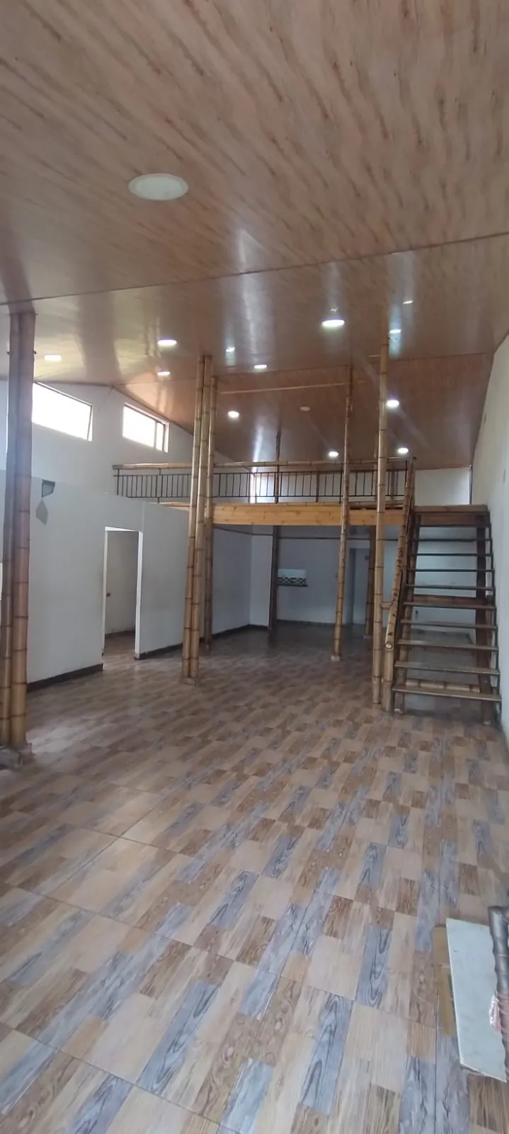 Local en Arriendo - Carrera 7, 155,0 m² (foto 3) — CREBI