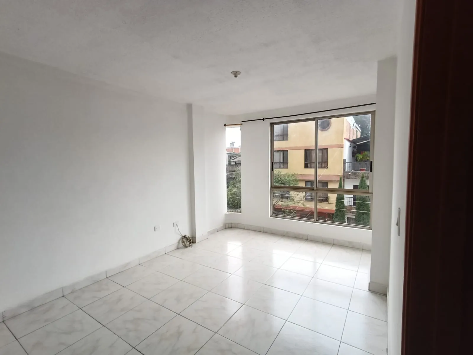 Edificio en Venta - Primero de Mayo, Carrera 52, 140,0 m² (foto 2) — CREBI