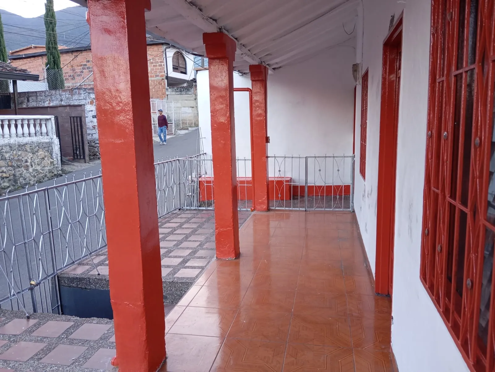 Lote en Venta en Calle 48 Sur, Medellín, 372,0 m² (foto 2) — CREBI