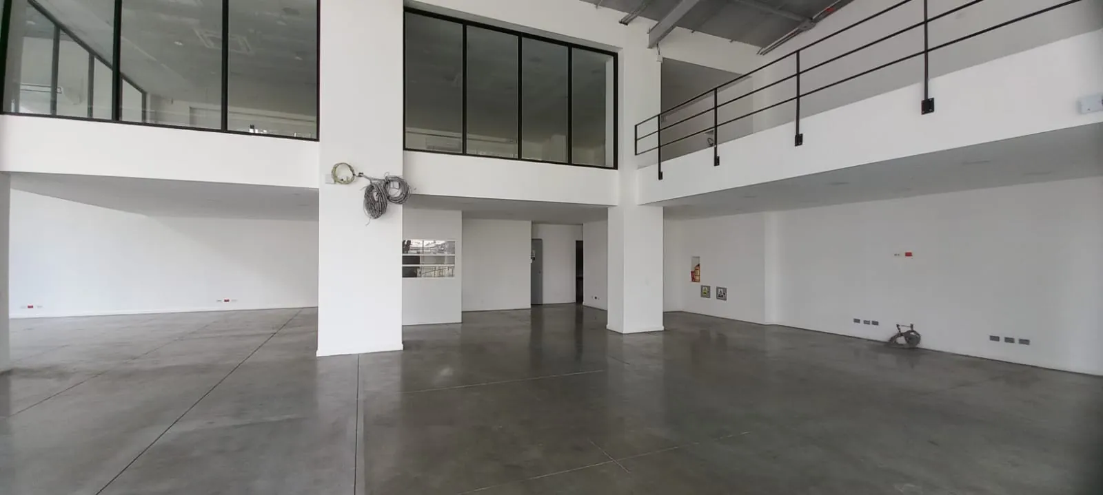 Local en Arriendo - Avenida 6 Bis Norte, Santa Mónica Residencial, Comuna 2, Cali ciudad, Cali, Sur, Valle del Cauca, RAP Pacífico, 760046, Colombia, 360,0 m² (foto 15) — CREBI
