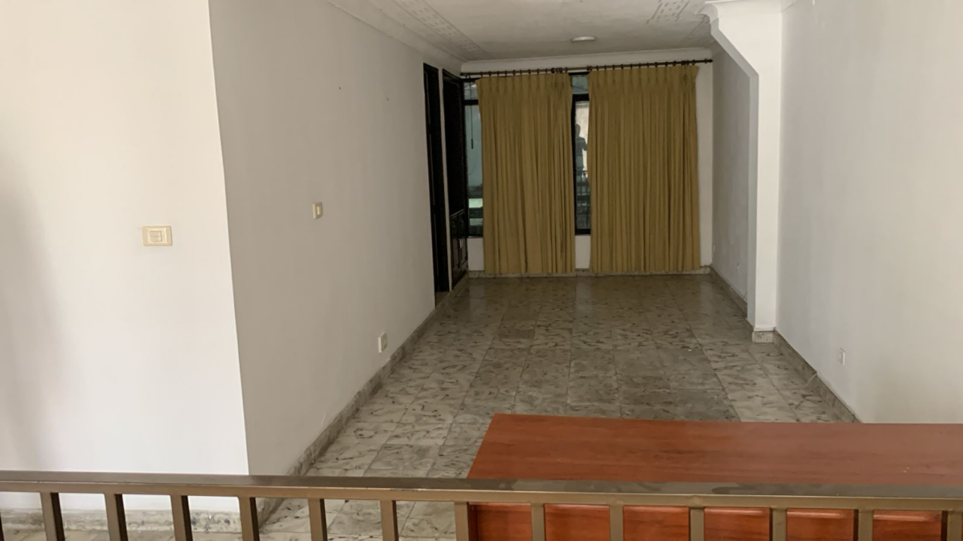 Bodega en Arriendo - Atanasio Girardot, Calle 33H, 366,61 m² (foto 6) — CREBI