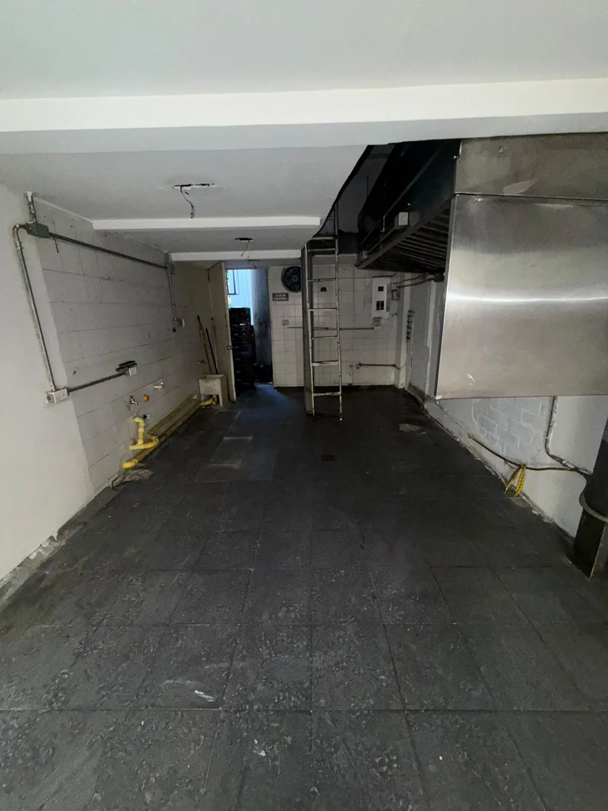 Local en Arriendo en Unicentro Cali, Cali, 25,0 m² (foto 3) — CREBI