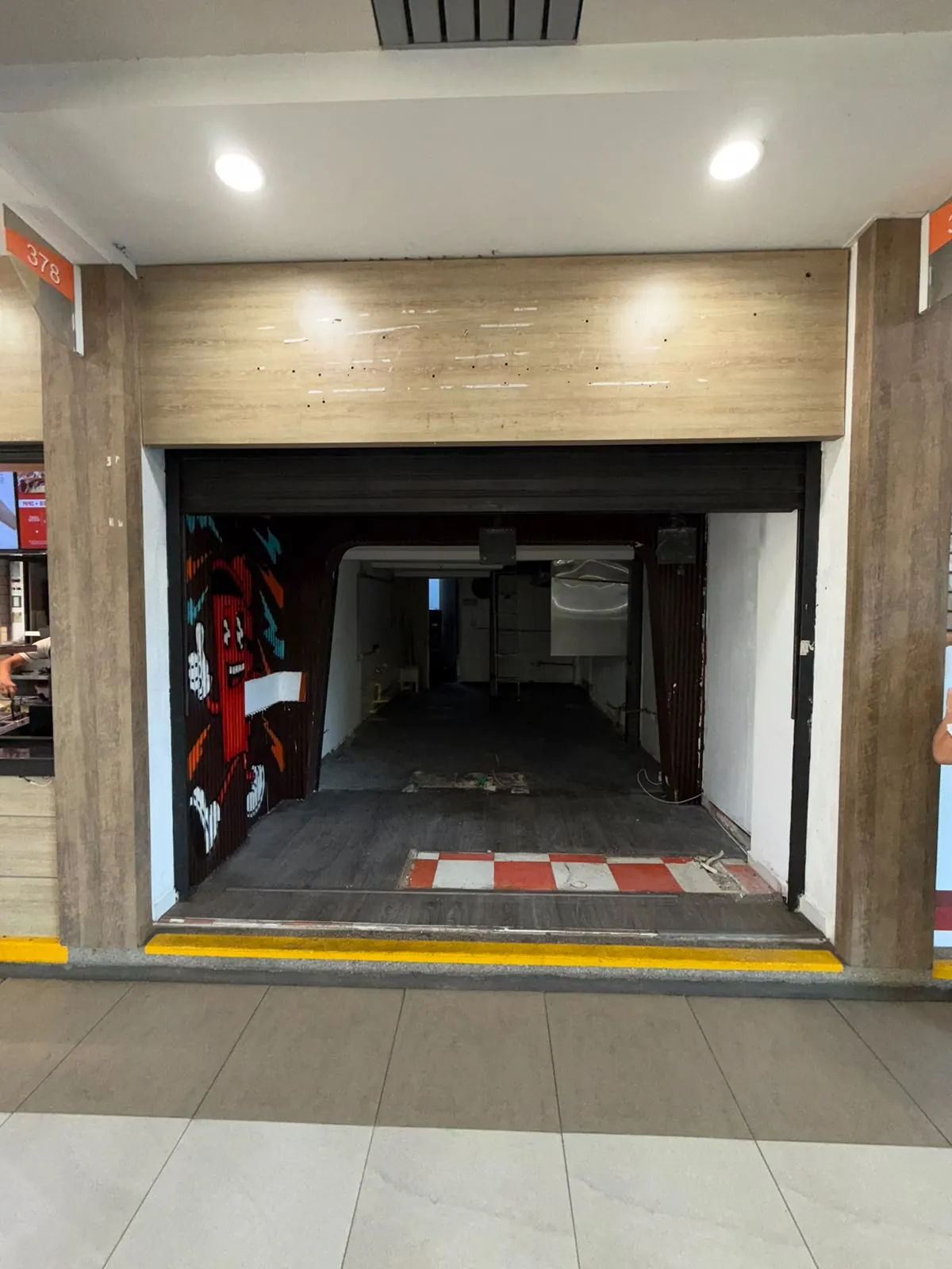 Local en Arriendo en Unicentro Cali, Cali, 25,0 m² — CREBI
