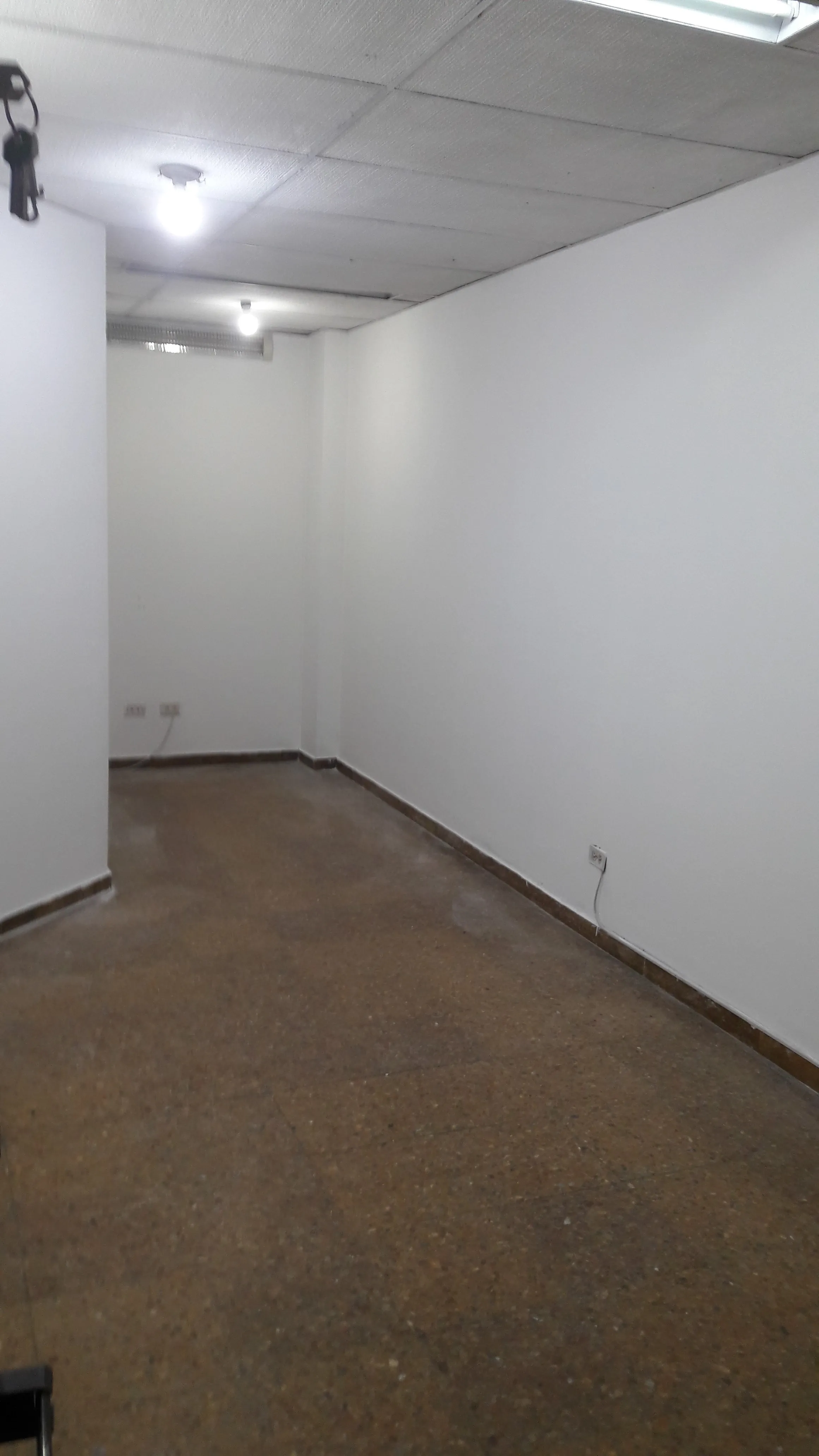 Local en Venta en Santa Barbara Occidental, Bogotá ciudad, 28,0 m² (foto 7) — CREBI