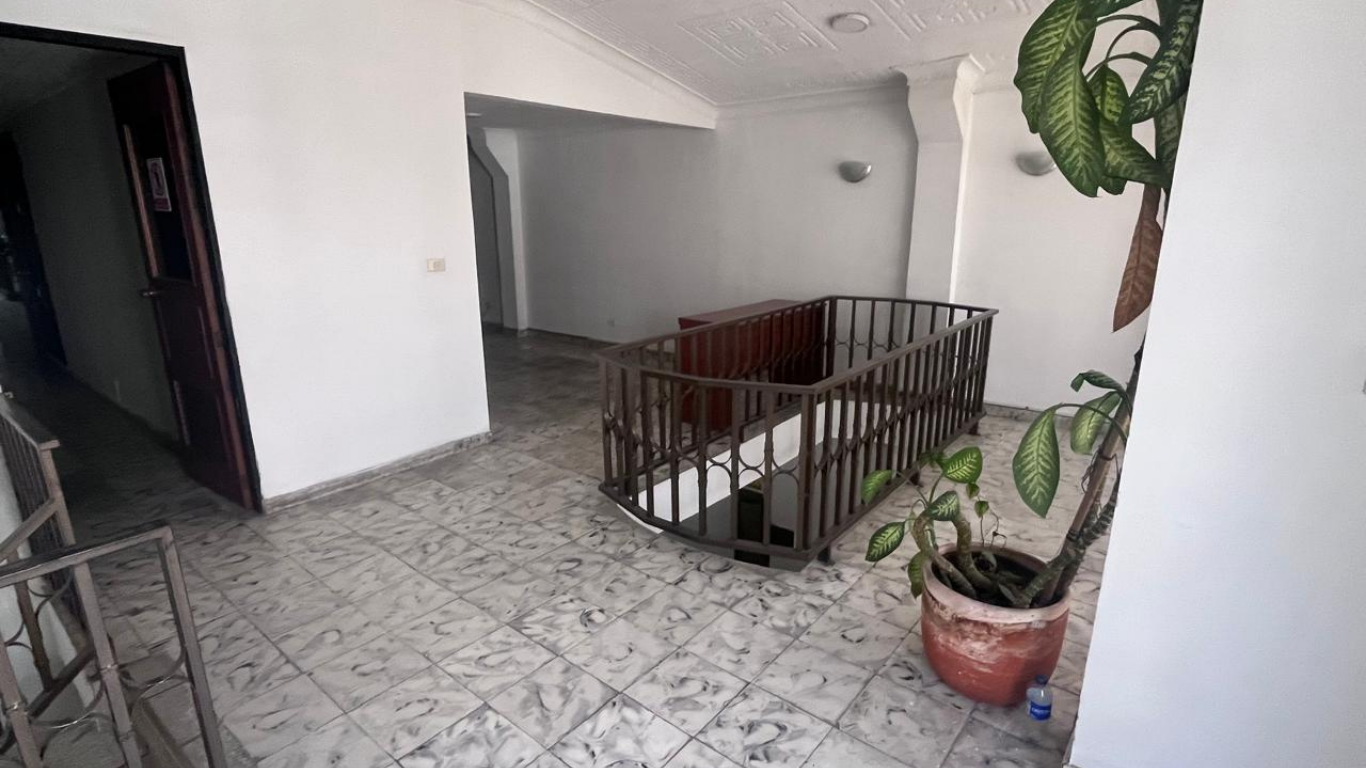 Bodega en Arriendo - Atanasio Girardot, Calle 33H, 366,61 m² (foto 10) — CREBI