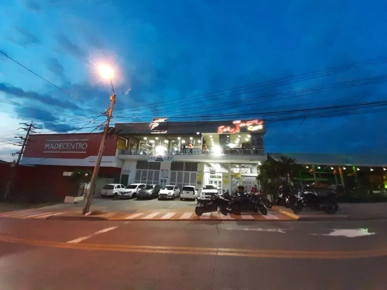 Edificio en Venta en San Joaquin, Pereira, 1300,0 m² (foto 2) — CREBI