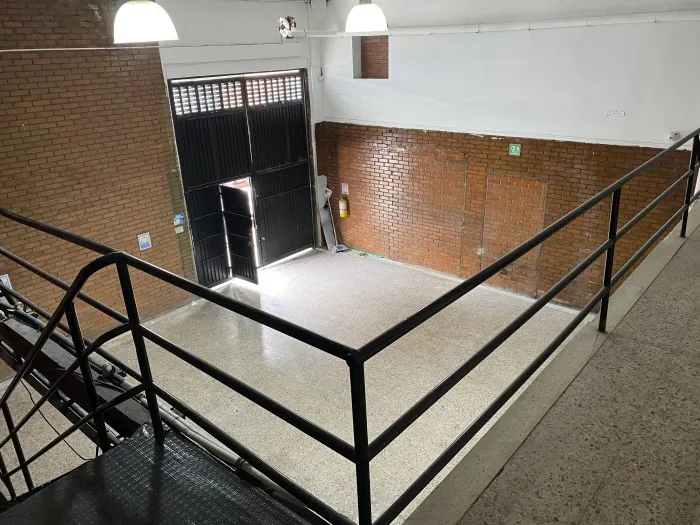 Bodega en Arriendo - Cali ciudad, San Pedro MIO, 460,0 m² (foto 4) — CREBI