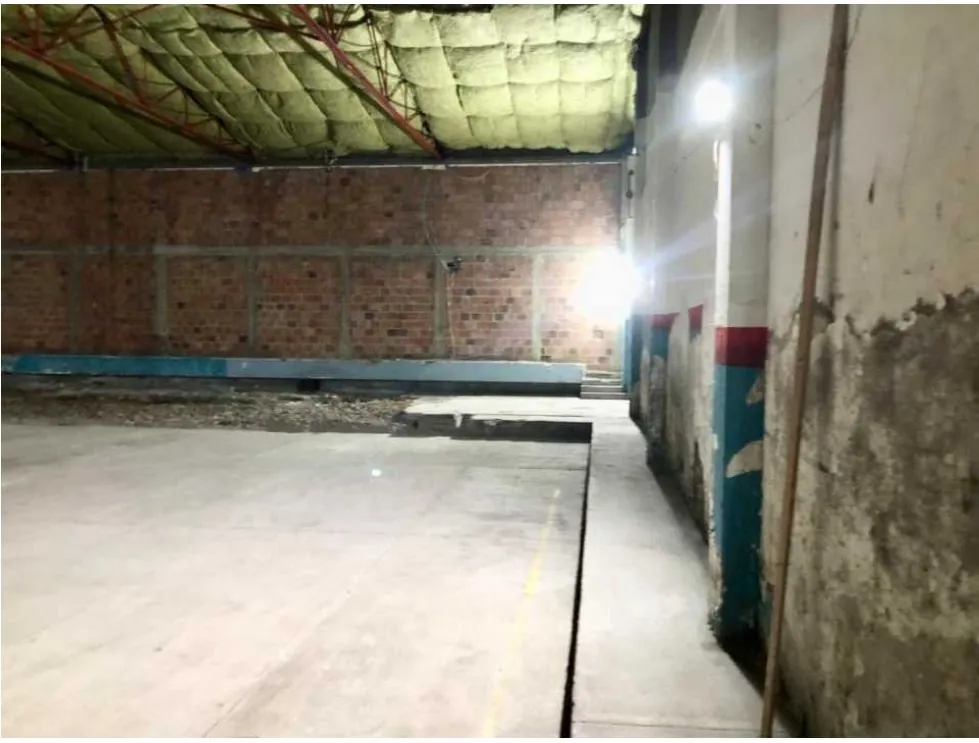 Bodega en Venta - Cali, El Gran Limonar Calle 5, 1861,0 m² — CREBI