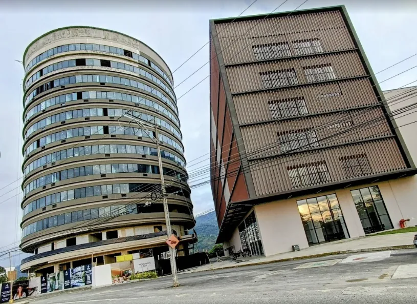 Consultorio en Arriendo - Comuna Quimbaya, Calle 26 Norte, 33,0 m² — CREBI