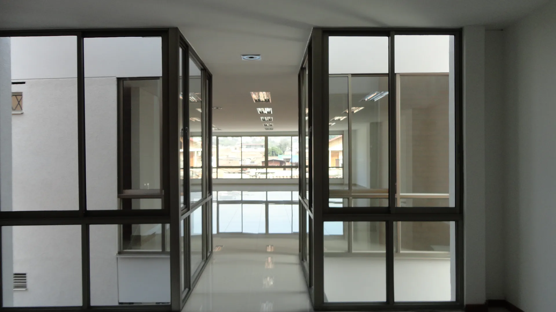 Edificio en Arriendo - Cali, Los Libertadores Carrera 19, 326,0 m² (foto 3) — CREBI