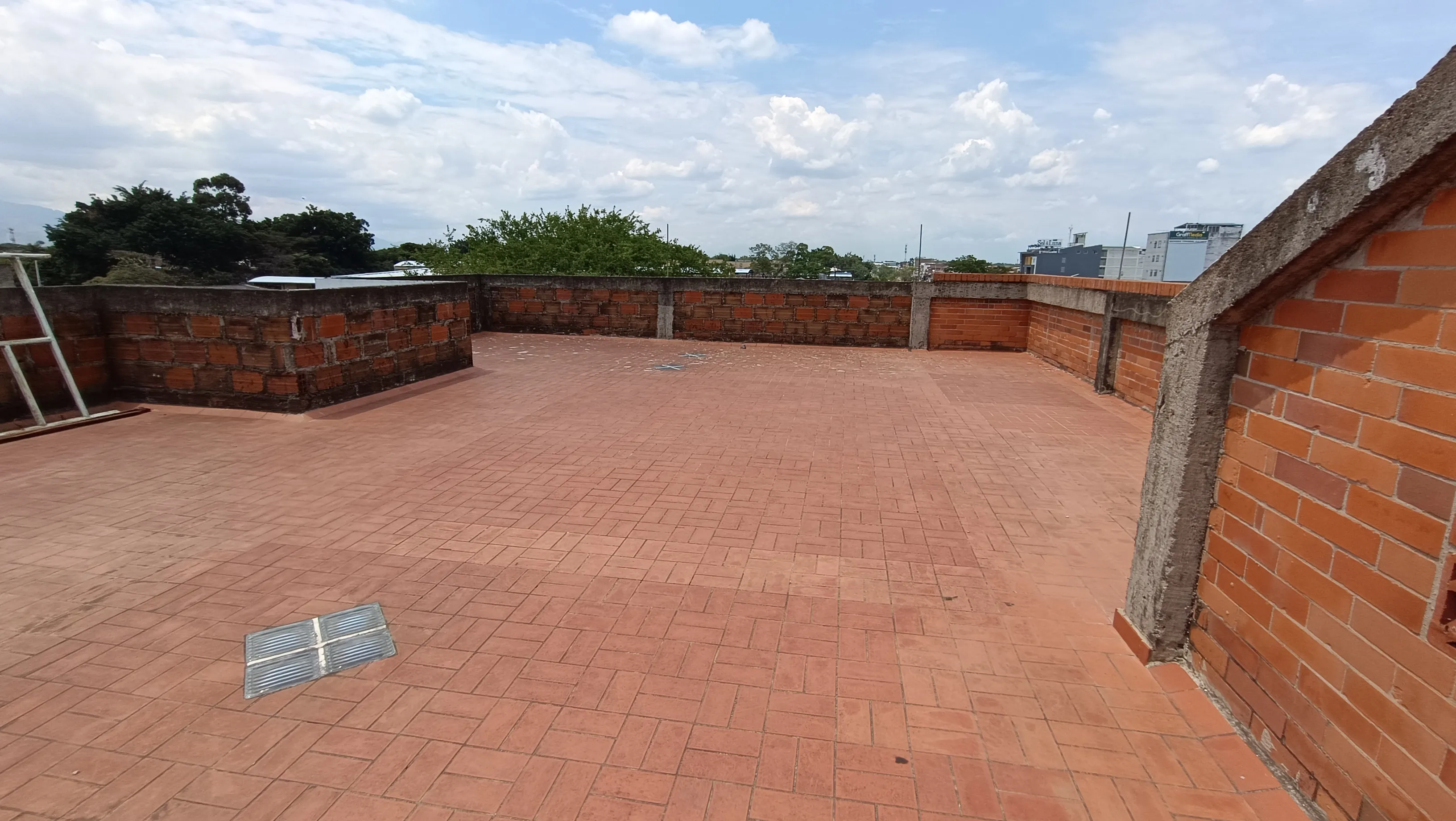Edificio en Venta - Cali, Villa del Sur Carrera 26C, 240,0 m² (foto 2) — CREBI