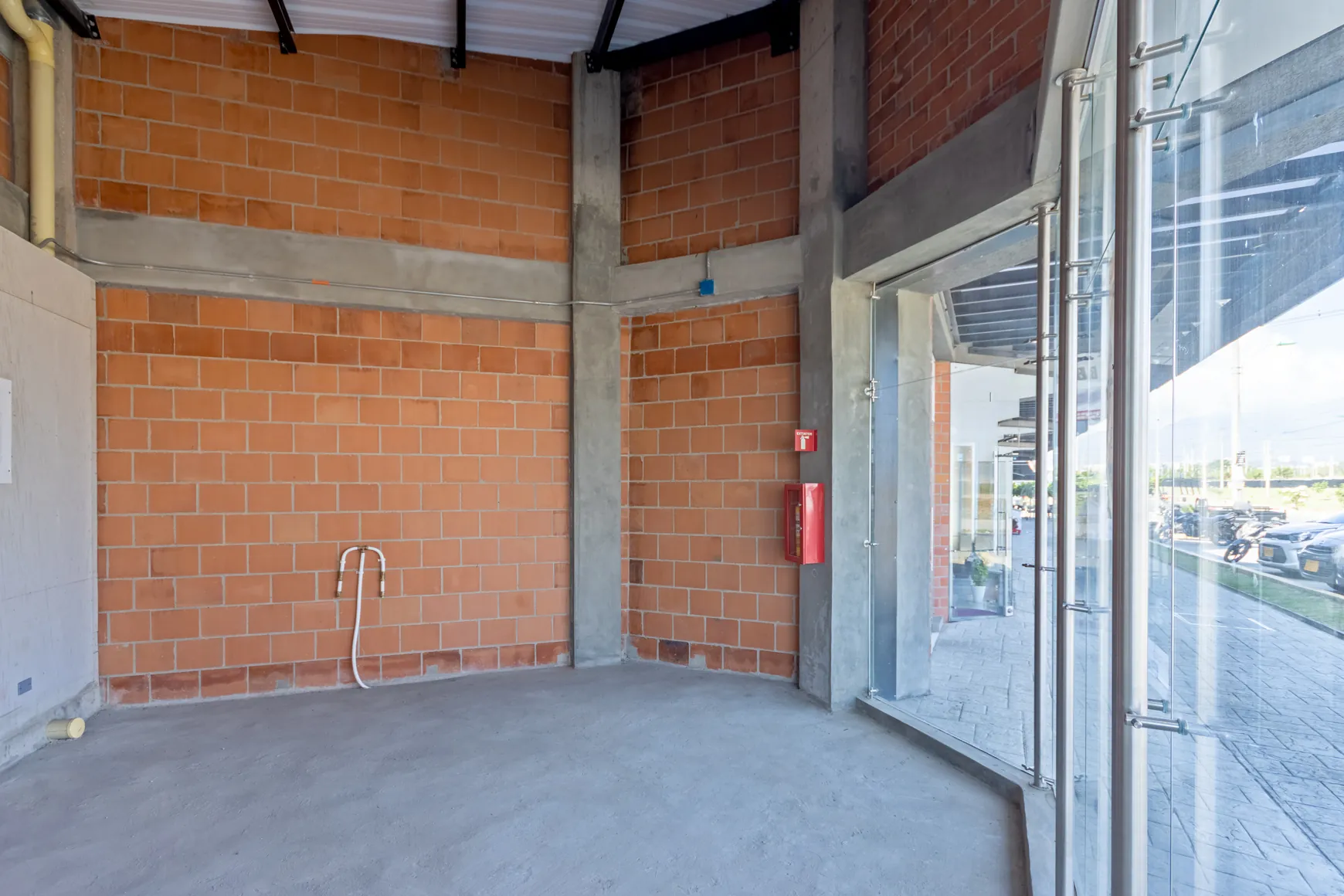 Local en Arriendo - Cali Carrera 107, 25,0 m² (foto 3) — CREBI