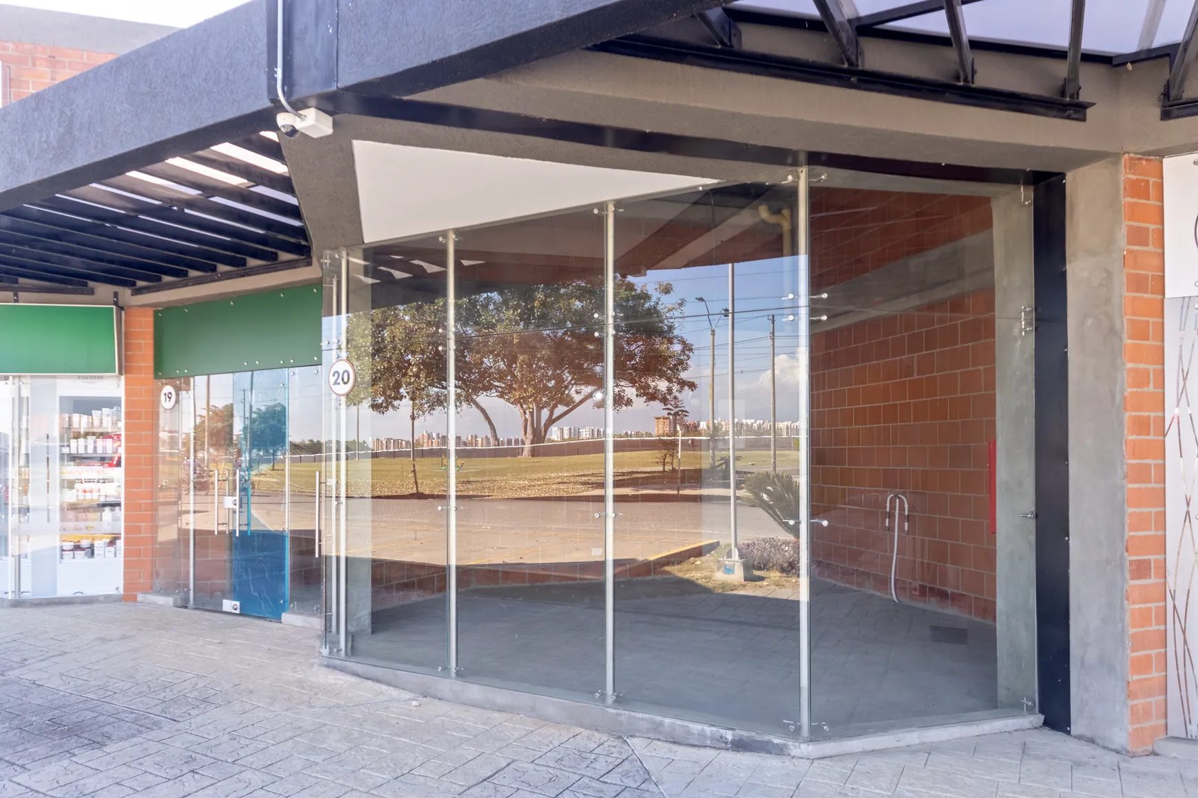 Local en Arriendo - Cali Carrera 107, 25,0 m² (foto 5) — CREBI