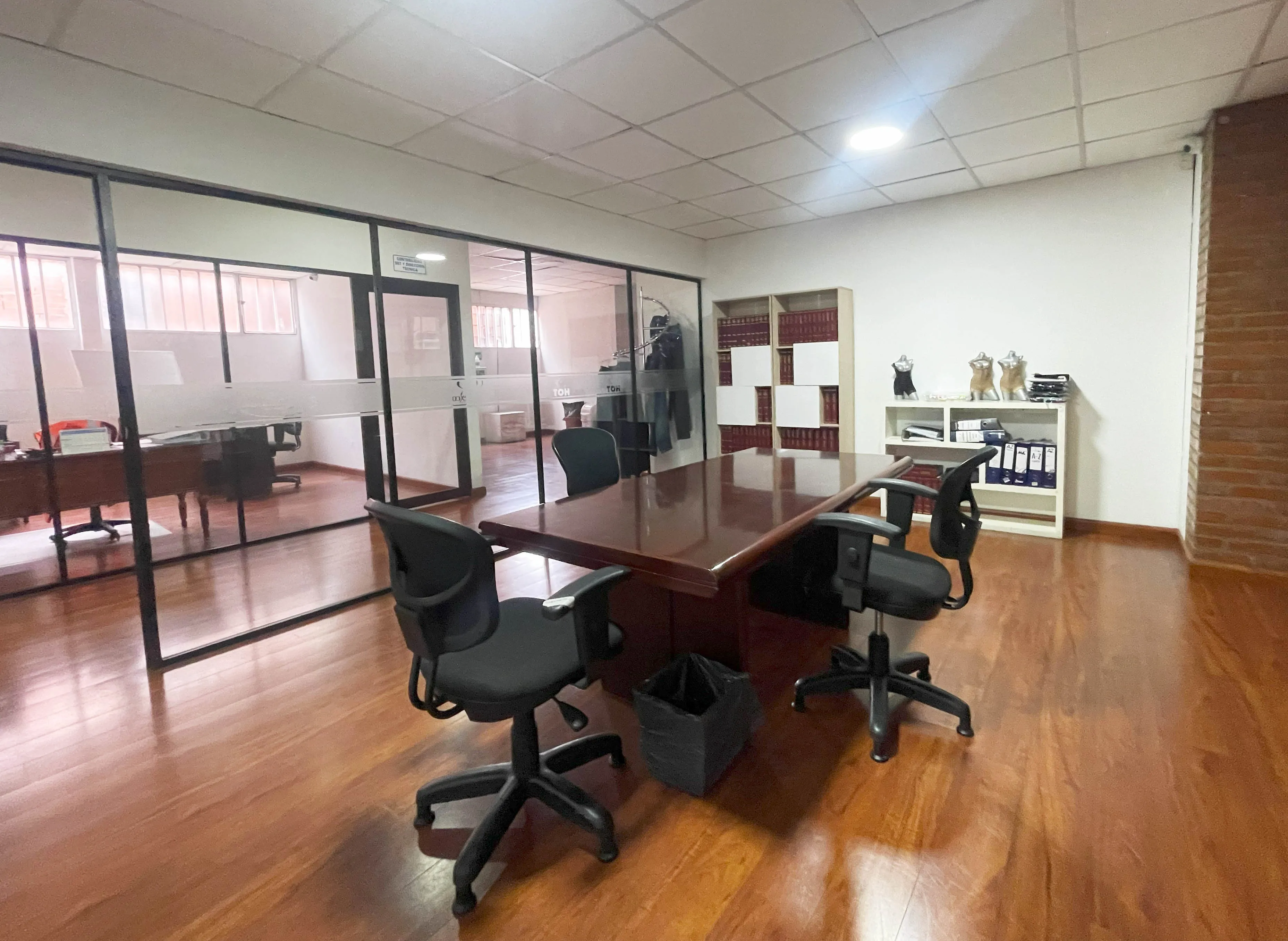 Bodega en Venta en Carvajal, Bogotá ciudad, 300,0 m² (foto 5) — CREBI