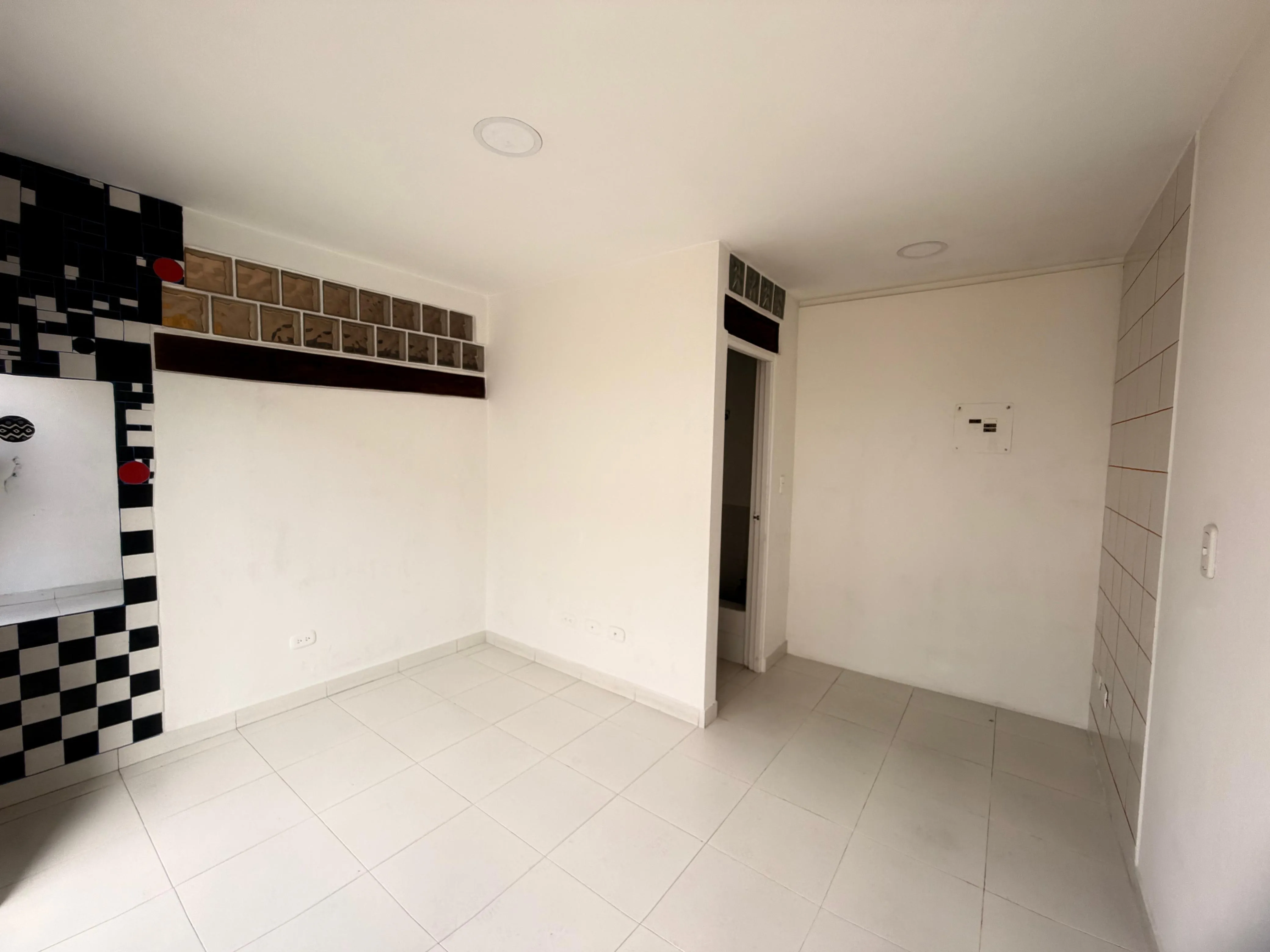 Local en Arriendo - Pereira, Pereira Carrera 12 Bis, 14,0 m² (foto 3) — CREBI