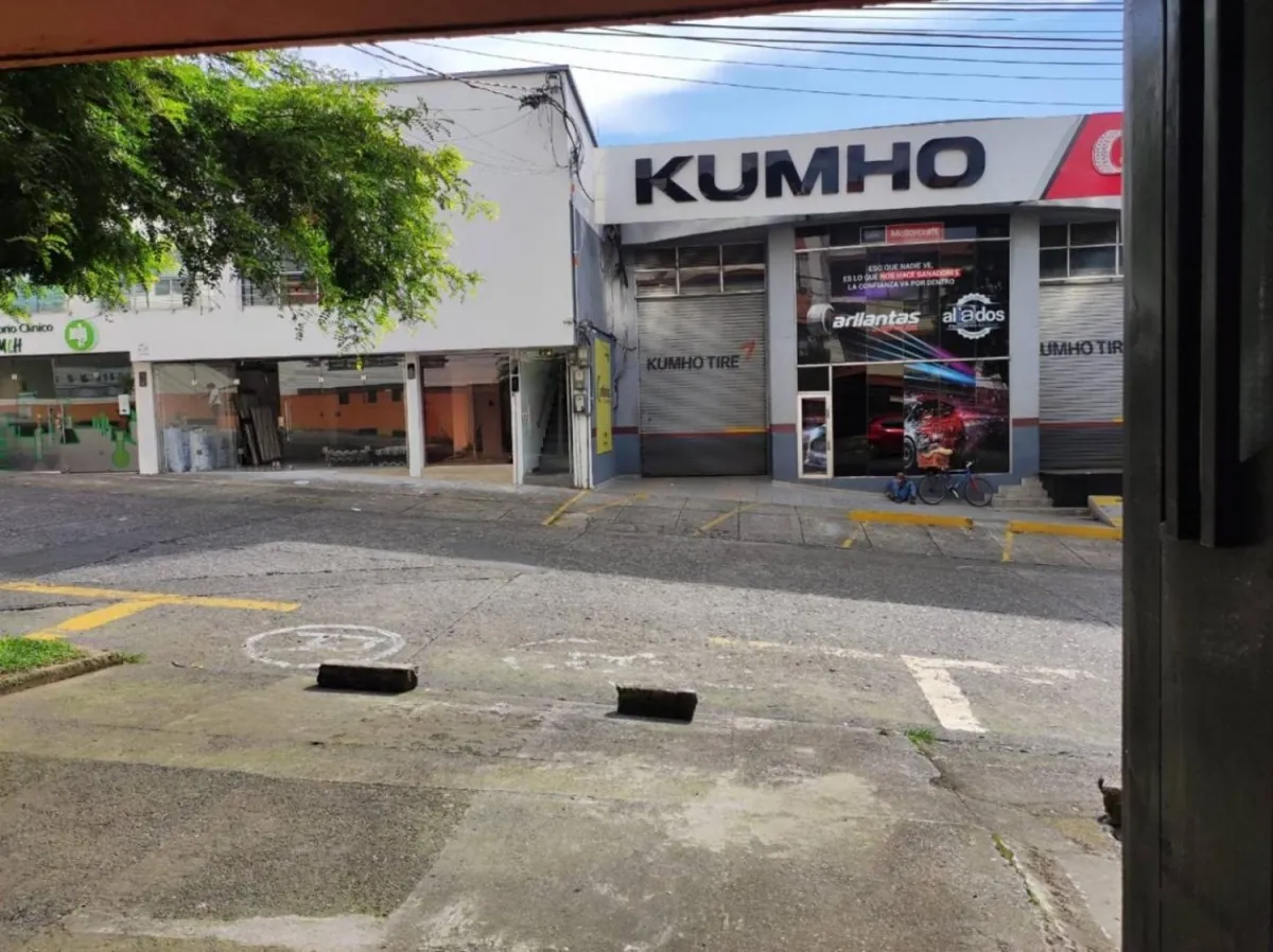Local en Arriendo - Pereira, Pereira Calle 33, 22,0 m² (foto 3) — CREBI