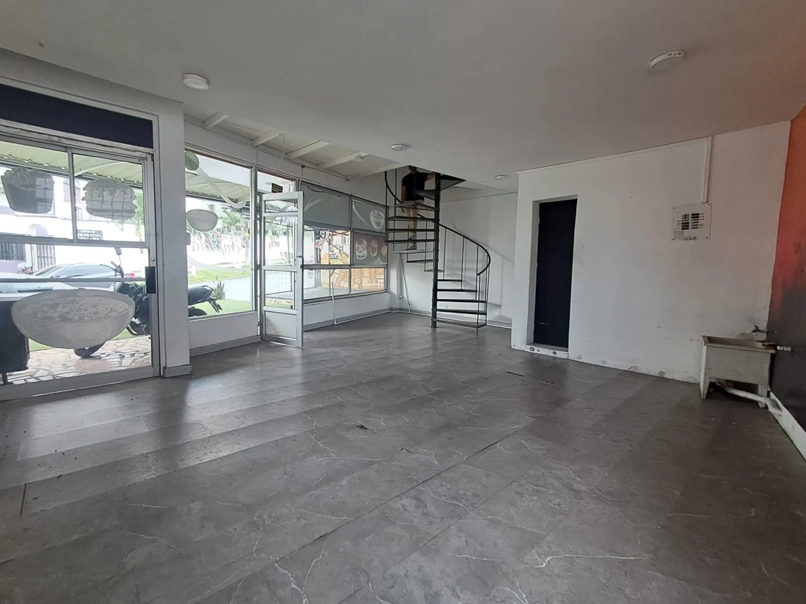 Local en Arriendo en Mayorca, Pereira, 58,0 m² (foto 3) — CREBI