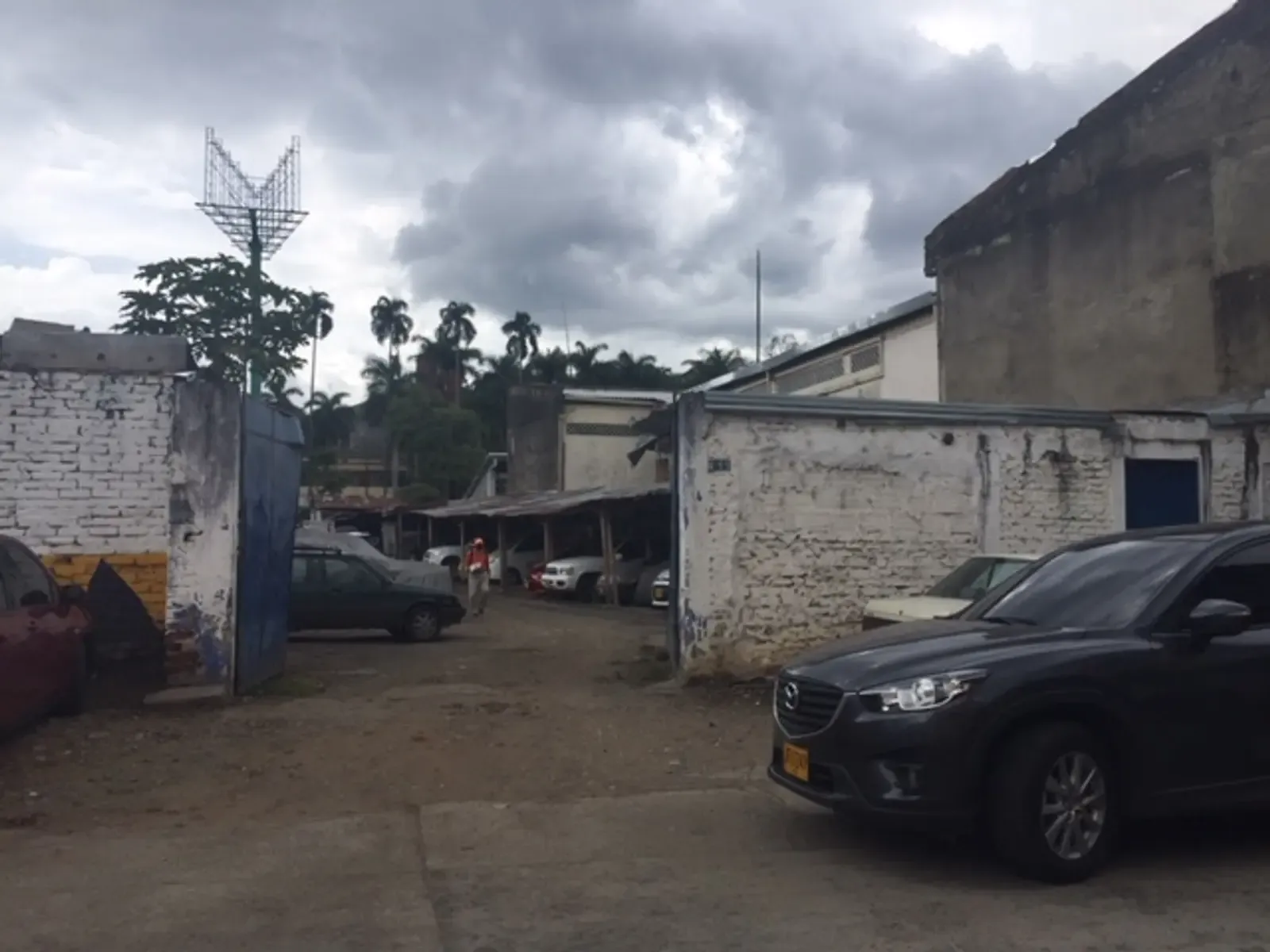 Lote en Venta - Cali, Alameda Carrera 16, 895,0 m² — CREBI