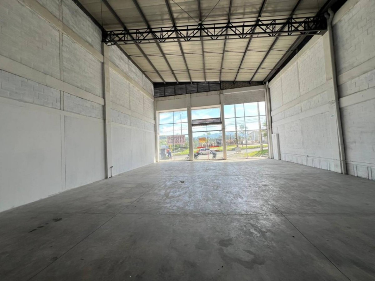 Bodega en Arriendo - Gamma Belmonte, Pereira, 368,002 m² (foto 4) — CREBI