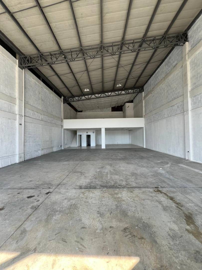 Bodega en Arriendo - Gamma Belmonte, Pereira, 368,002 m² (foto 6) — CREBI