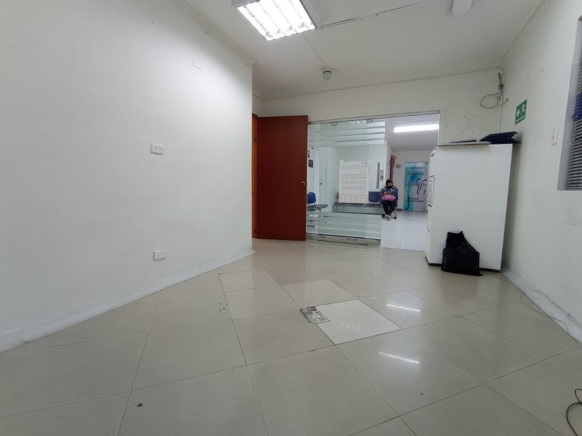 Consultorio en Venta - Centro, Pereira, 32,002 m² (foto 3) — CREBI