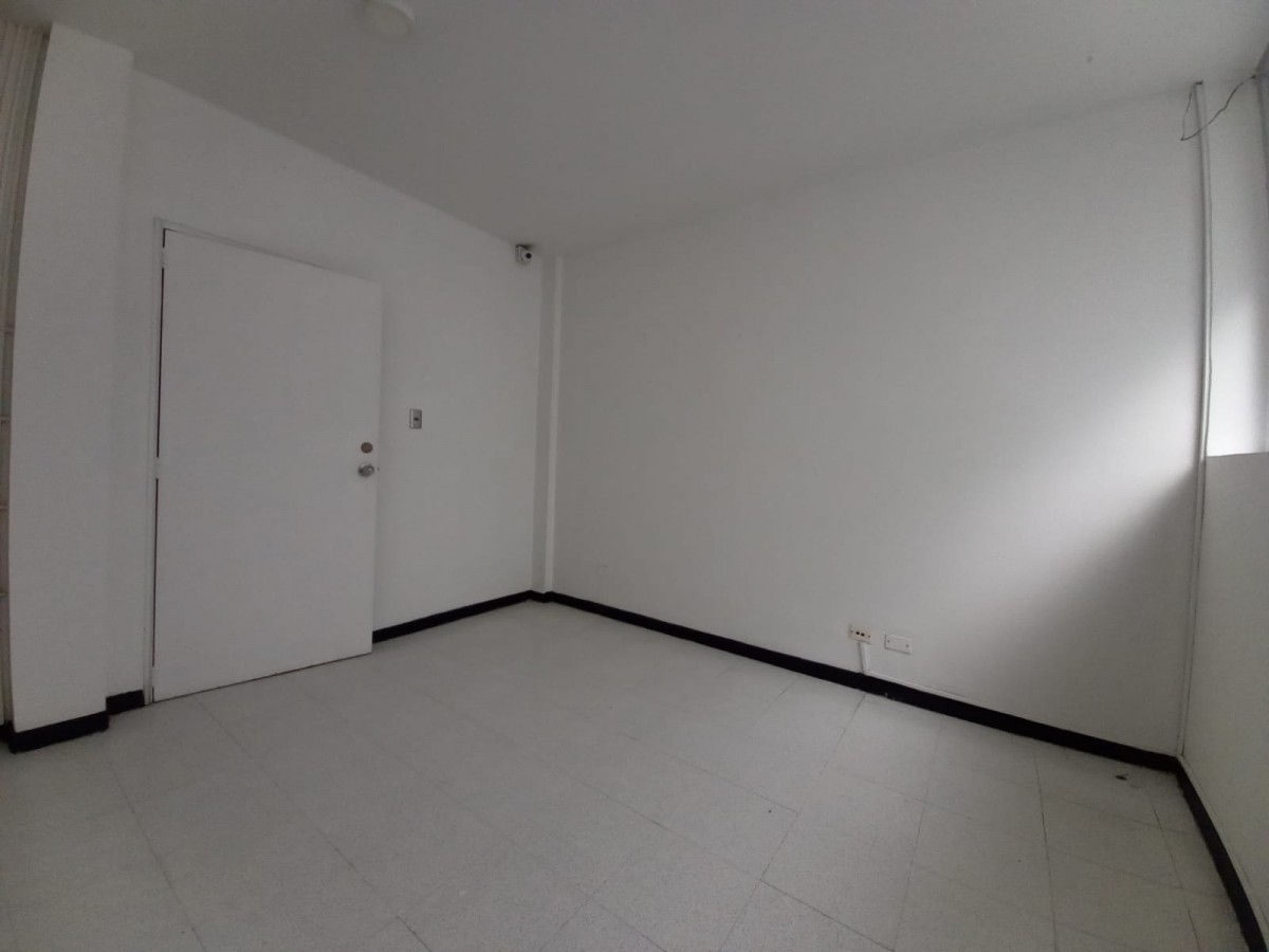 Consultorio en Arriendo - Centro, Pereira, 26,002 m² (foto 7) — CREBI