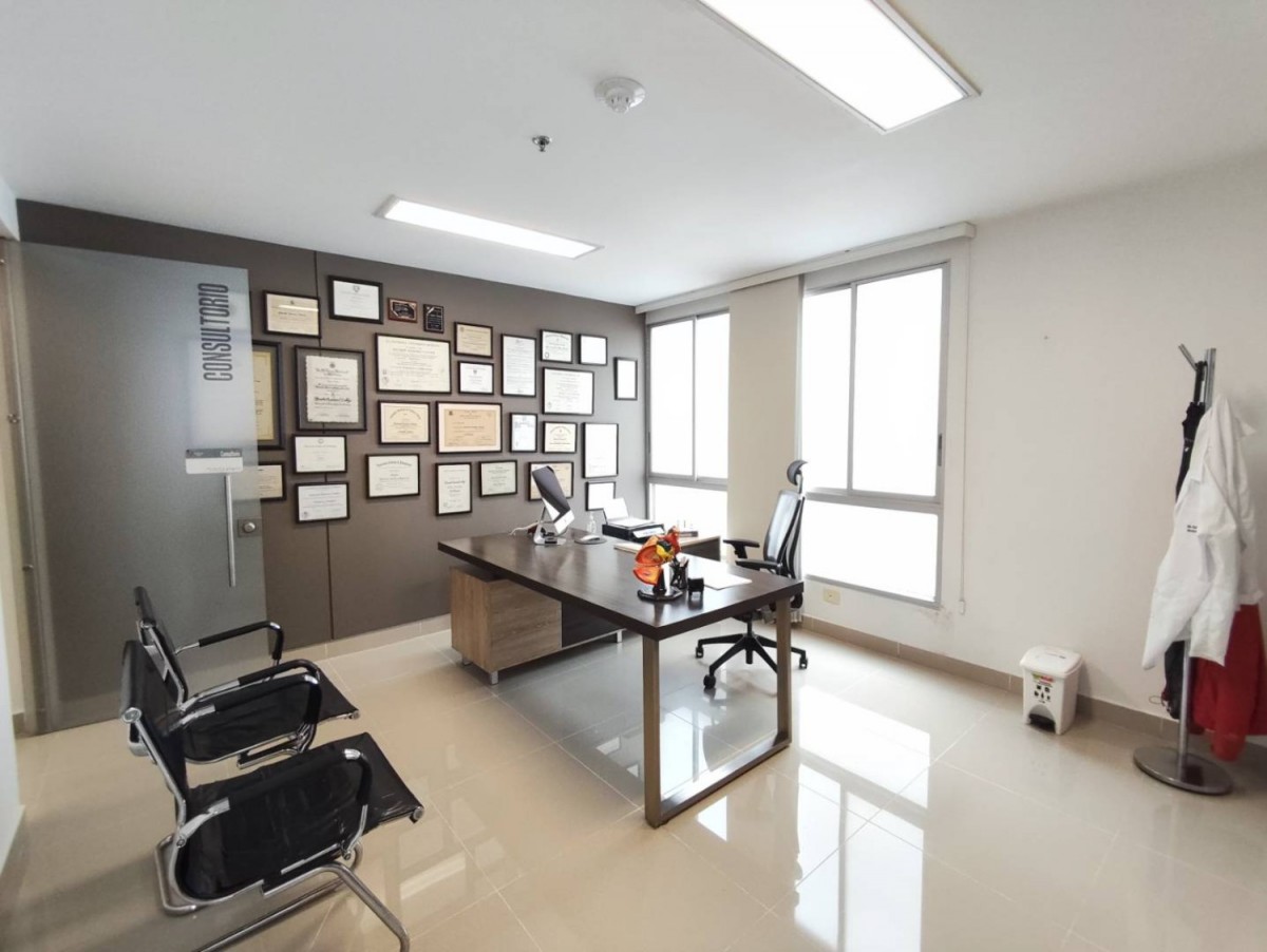 Consultorio en Arriendo - Pinares, Pereira, 66,002 m² (foto 10) — CREBI