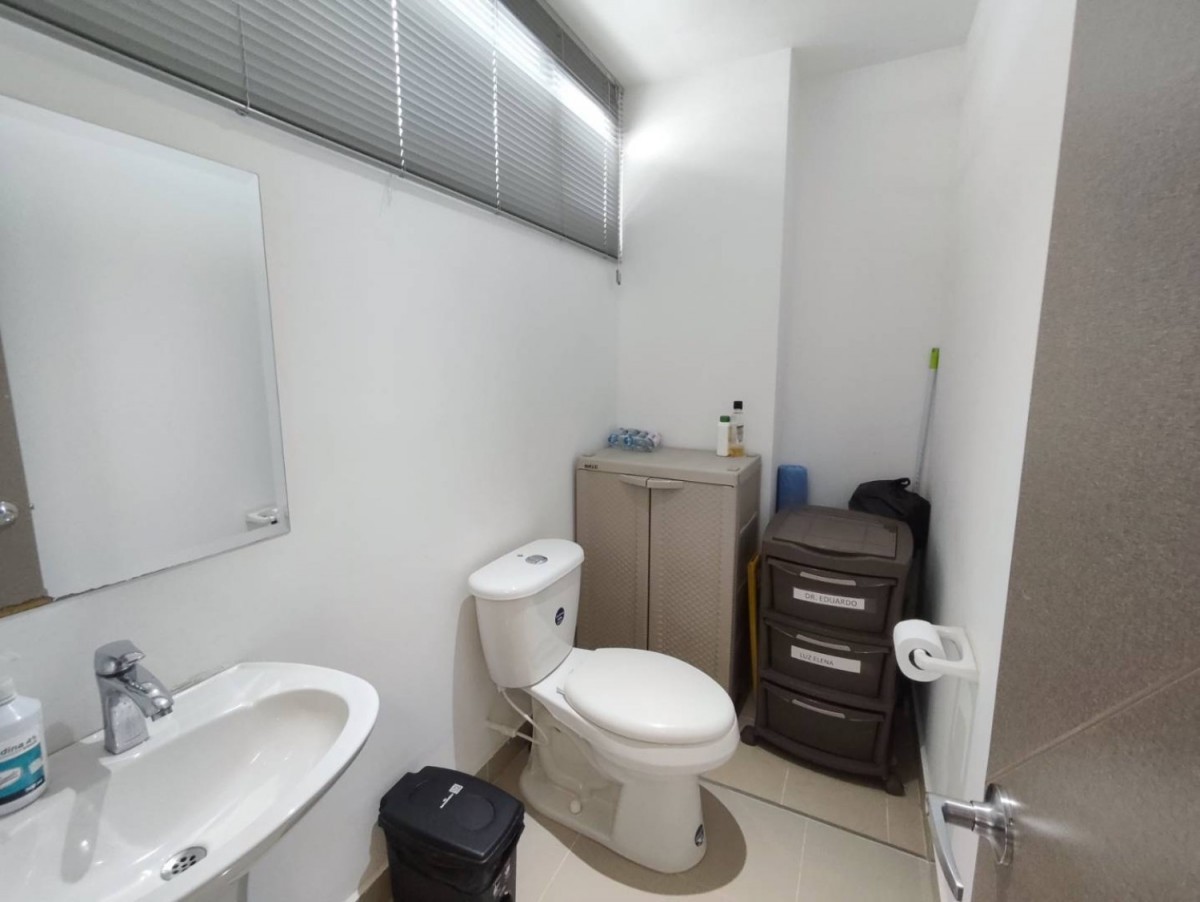 Consultorio en Venta - Pinares, Pereira, 66,002 m² (foto 14) — CREBI