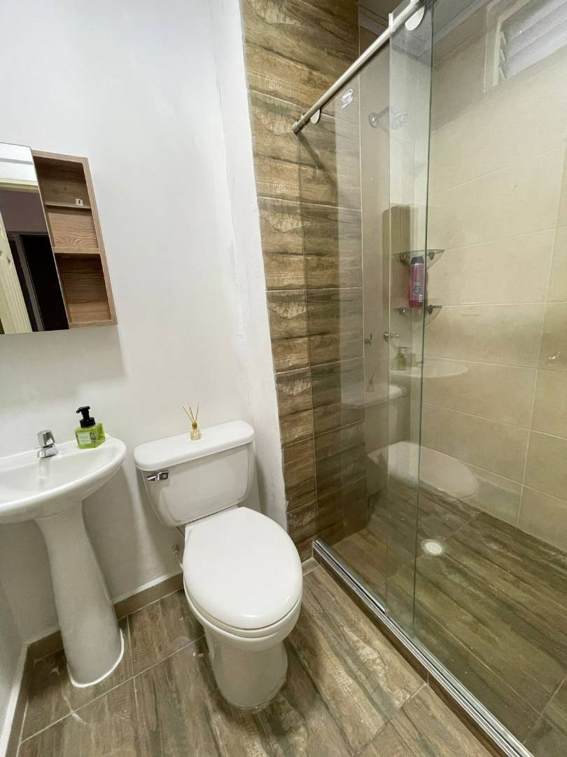 Edificio en Venta - El Poblado Ii, Pereira, 220,002 m² (foto 2) — CREBI