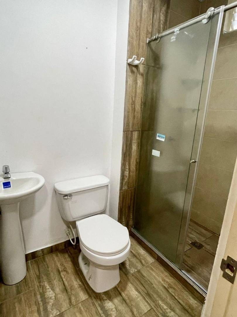 Edificio en Venta - El Poblado Ii, Pereira, 220,002 m² (foto 9) — CREBI