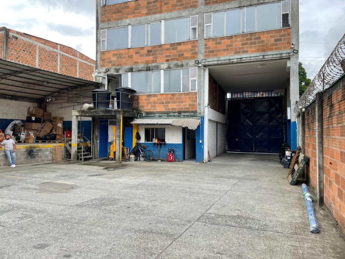 Edificio en Venta - La Badea, Dosquebradas, 799,032 m² (foto 11) — CREBI