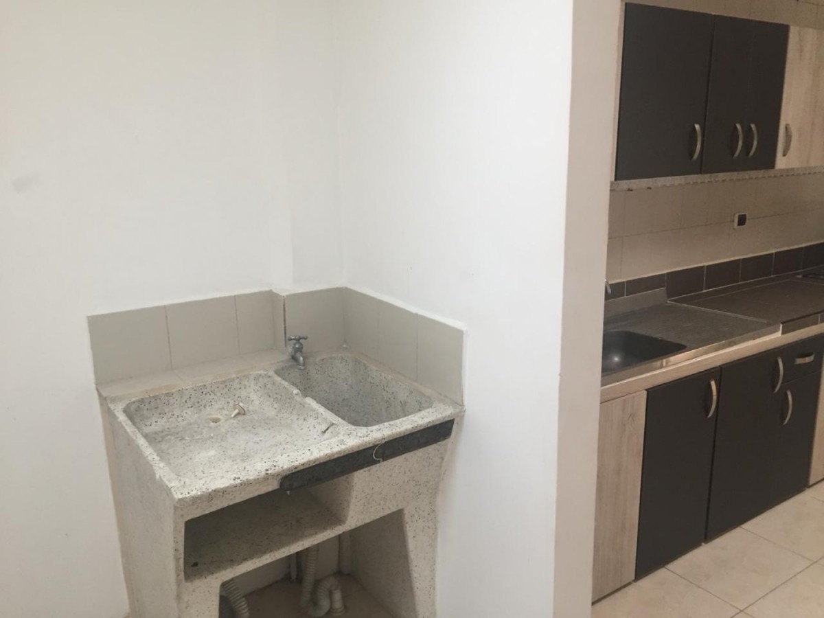 Edificio en Venta - Los Naranjos, Dosquebradas, 120,002 m² (foto 14) — CREBI