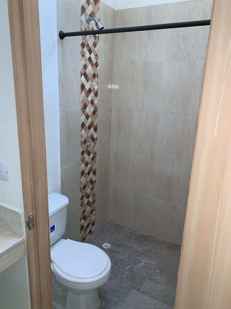 Edificio en Venta - Los Naranjos, Dosquebradas, 120,002 m² (foto 2) — CREBI