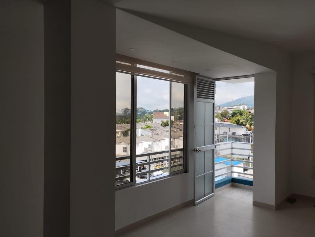 Edificio en Venta - Poblado Ii, Pereira, 140,002 m² (foto 8) — CREBI