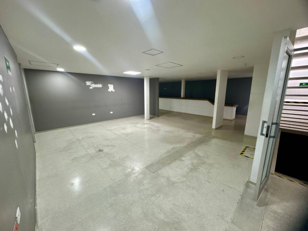 Local en Arriendo - Alamos, Pereira, 608,002 m² (foto 10) — CREBI