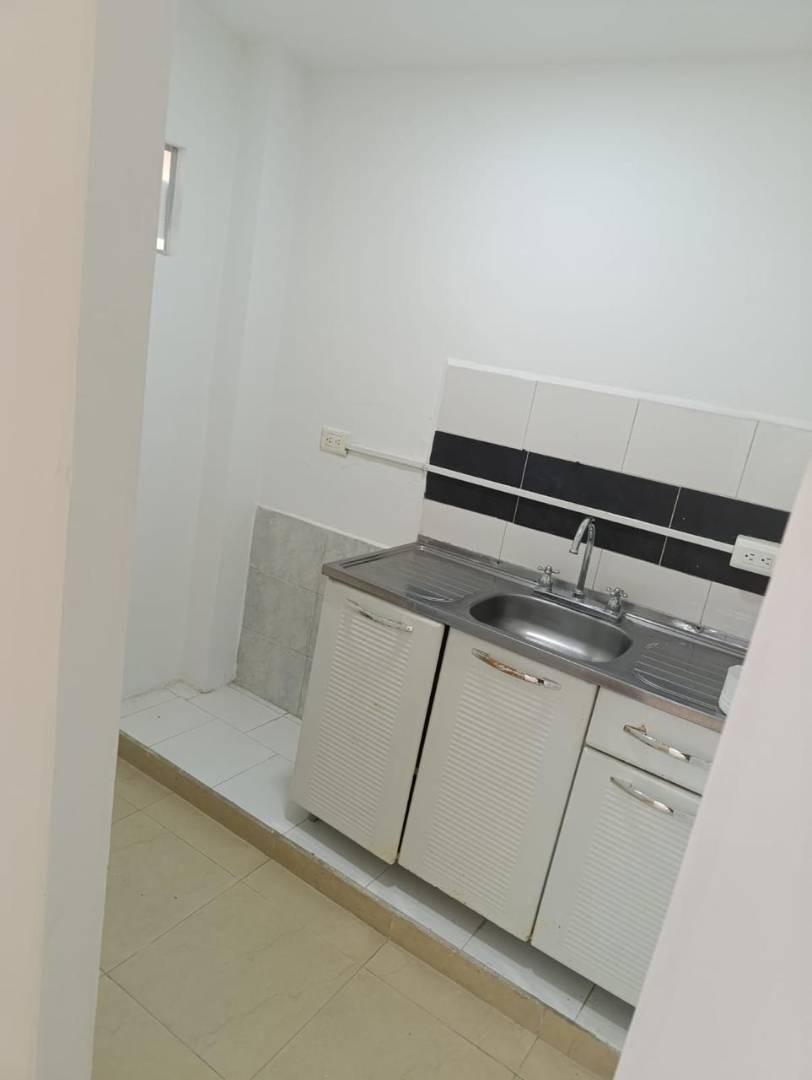 Local en Arriendo - Av 30 De Agosto, Pereira, 115,002 m² (foto 6) — CREBI