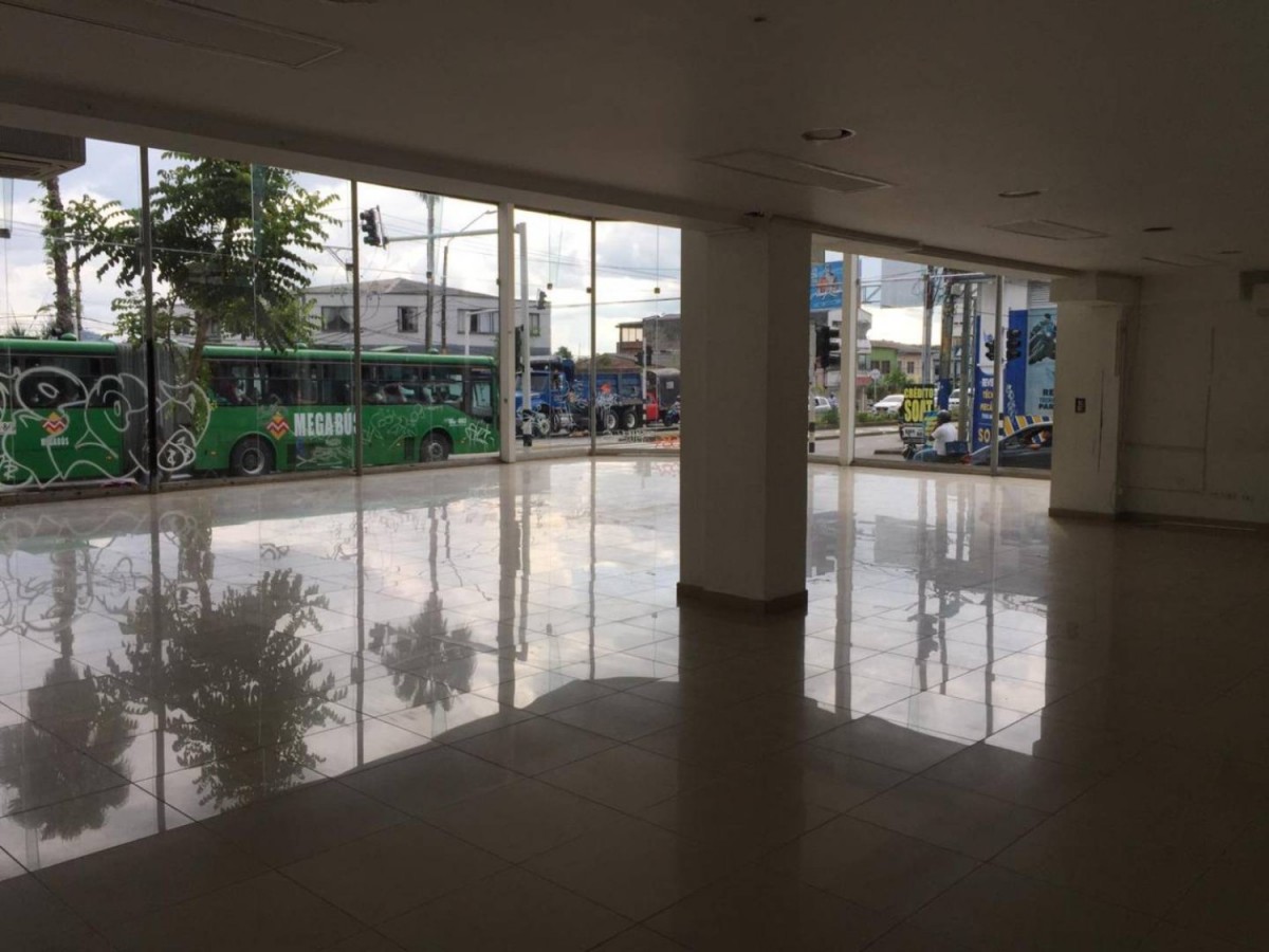 Local en Venta - Av 30 De Agosto, Pereira, 387,002 m² (foto 7) — CREBI
