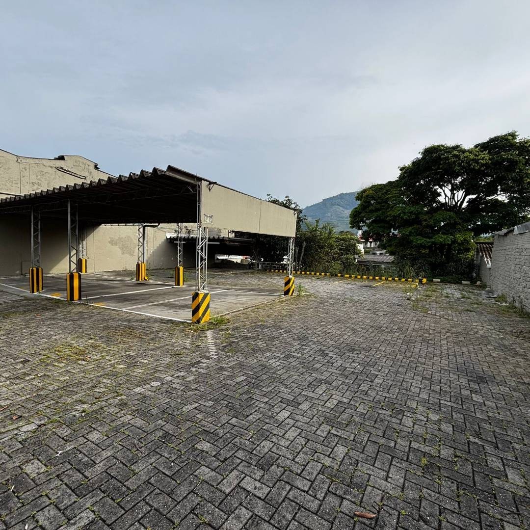 Local en Arriendo - Av 30 De Agosto, Pereira, 1571,002 m² (foto 12) — CREBI