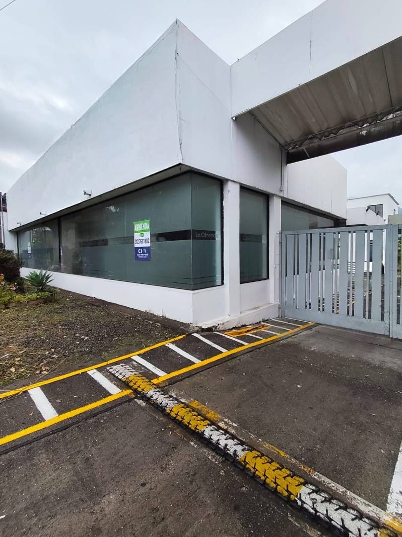 Local en Arriendo - Av 30 De Agosto, Pereira, 1571,002 m² (foto 4) — CREBI