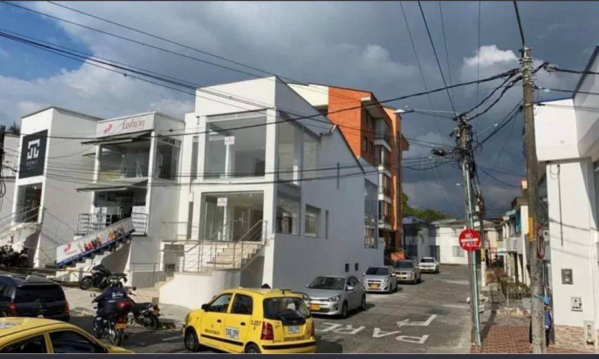 Local en Arriendo - Av 30 De Agosto, Pereira, 250,002 m² (foto 2) — CREBI
