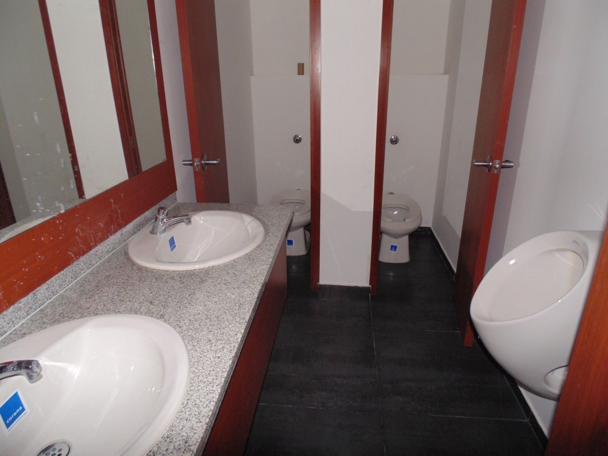 Local en Arriendo - Centro, Pereira, 1074,002 m² (foto 10) — CREBI