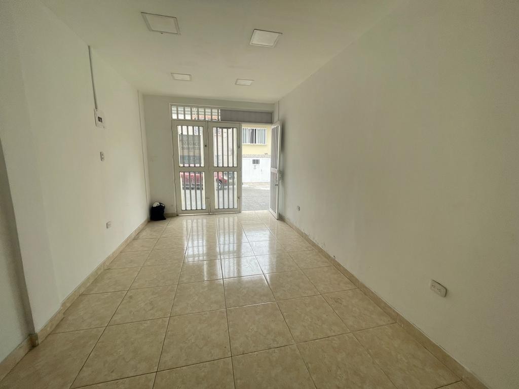 Local en Arriendo - Centro, Pereira, 18,002 m² (foto 3) — CREBI