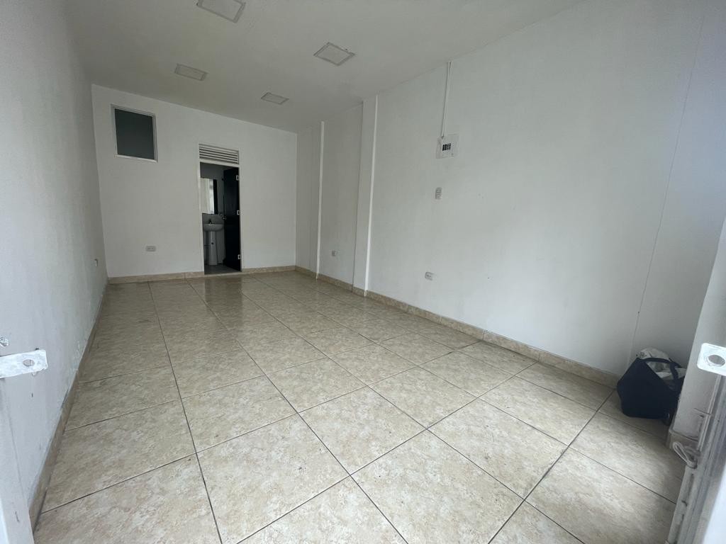 Local en Arriendo - Centro, Pereira, 18,002 m² (foto 4) — CREBI