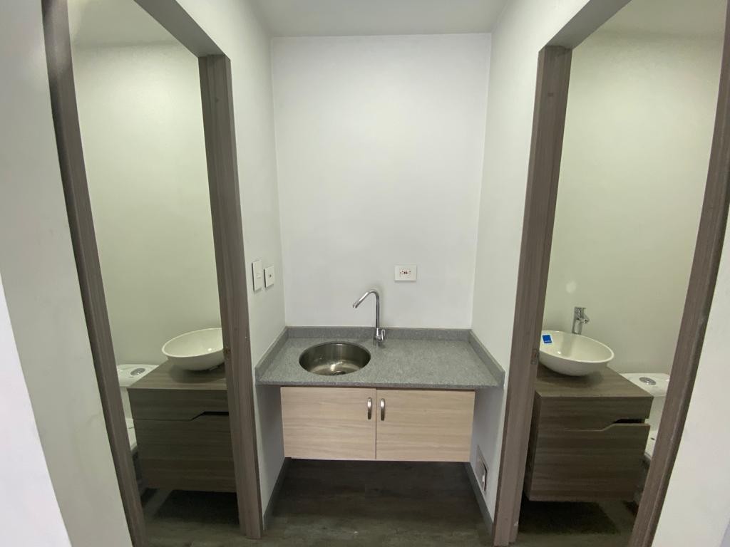 Local en Arriendo - Circunvalar, Pereira, 170,002 m² (foto 2) — CREBI