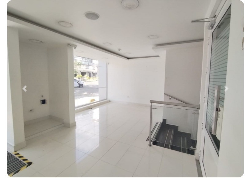 Local en Arriendo - Circunvalar, Pereira, 1350,002 m² (foto 6) — CREBI