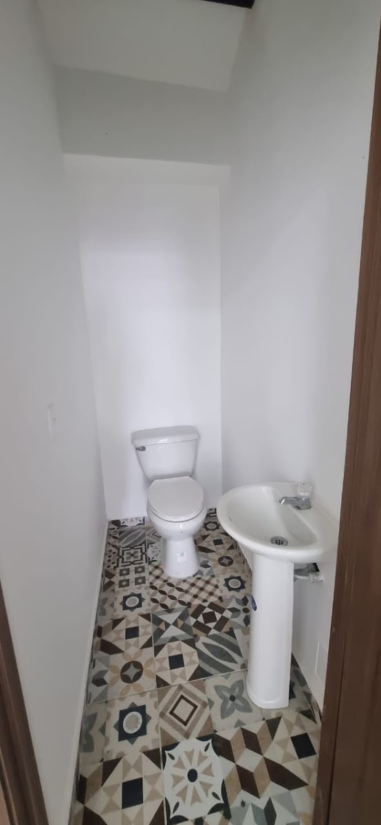 Local en Arriendo - Circunvalar, Pereira, 125,002 m² (foto 2) — CREBI