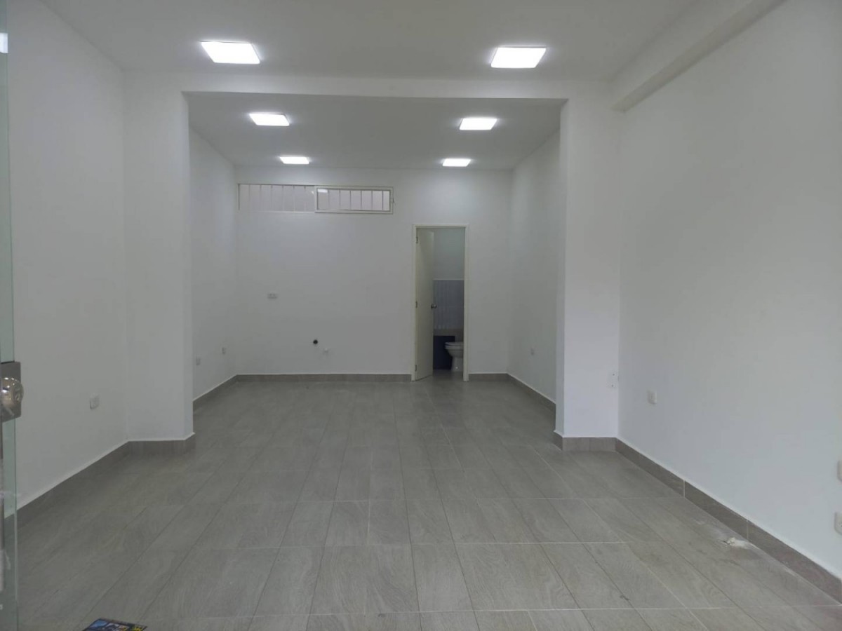 Local en Arriendo - Circunvalar, Pereira, 40,002 m² (foto 5) — CREBI